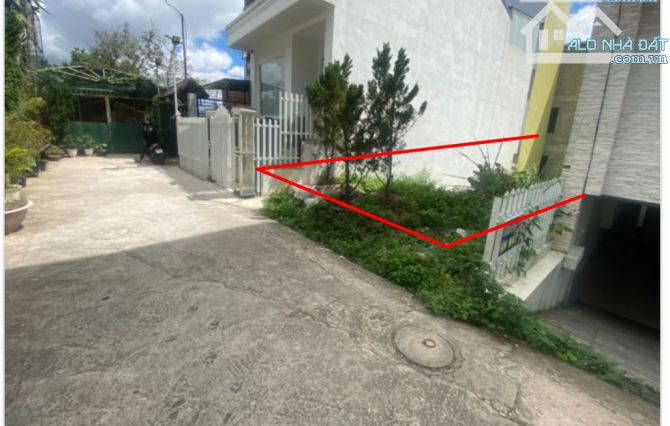 Bán lô đất xây khách sạn trung tâm tp Đà Lạt. 99m² - 6ty5 - 2