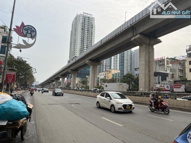 BÁN NHÀ MẶT PHỐ NGUYỄN TRÃI, KINH DOANH, VỈA HÈ RỘNG, VỊ TRÍ ĐẮC ĐỊA 130M2 MT4M GIÁ 28 TỶ - 2