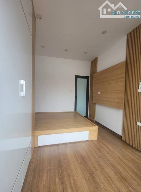 NHÀ DÂN XÂY ĐỊNH CÔNG, GẦN ĐẠI HỌC THUỶ LỢI, GẦN ROYAL CITY 32m2 4PN