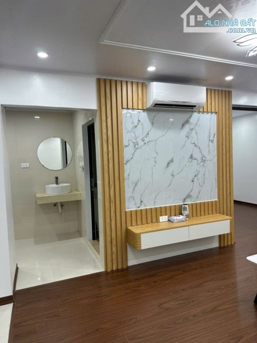BÁN NHÀ TẬP THỂ NGHĨA TÂN 2 CĂN 120M2 KINH DOANH SẦM UẤT, OTO ĐỖ CỬA GIÁ 8,5 TỶ - 2