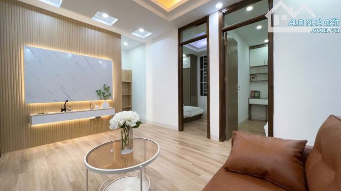 Chung cư 209 Đội Cấn -Công viên Bách Thảo 30-50m2 ,Full đồ . Nhận nhà ở ngay - 2