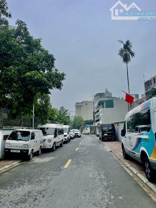 Bán Nhà Dân Xây Thạch Bàn 45m2-hơn 7 tỷ-Ô TÔ TRÁNH CÁCH 5m-NGÕ THÔNG-FULL NỘI THẤT - 2