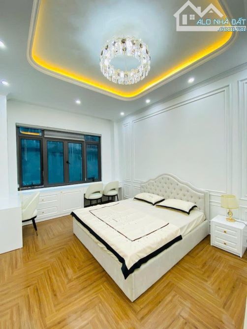 LÔ GÓC LÁNG TRUNG LÁNG HẠ - NHÀ ĐẸP DT 53m2 4 tầng mặt tiền 4.1m Giá 14.2 tỷ - 2