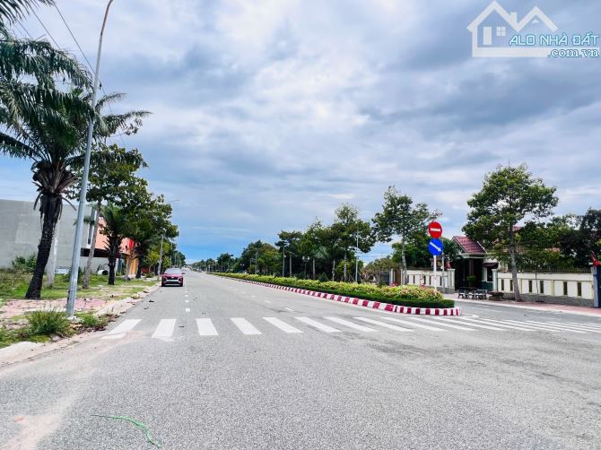 Cách bãi tắm Long Hải 1,5km 6x28m sẵn 73tc giá chỉ 3tỷ500 - 2