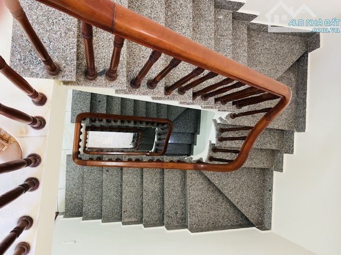 CĂN NHÀ LÔ GÓC 3 MẾT THOÁNG - GẦN PHENIKAA - TỪNG NỘI THẤT XỊN XỊN - CHỦ CẦT KÉT BÁN GẤP - 3
