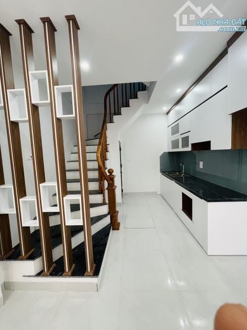 Liên Mạc -Bắc Từ Liêm -5 Tầng Xây Mới DT 35m .Ô Tô 4 Chỗ Vào .Giá 4,9 Tỷ - 3