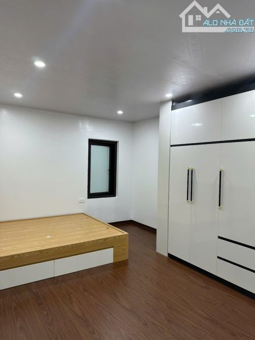 BÁN NHÀ TẬP THỂ NGHĨA TÂN 2 CĂN 120M2 KINH DOANH SẦM UẤT, OTO ĐỖ CỬA GIÁ 8,5 TỶ - 3