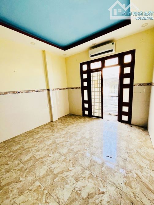 Giảm sâu, nhà đẹp 2 tầng, ngang hơn10m đường Nguyễn Thị Định, giá 9,4 tỷ TL. - 3