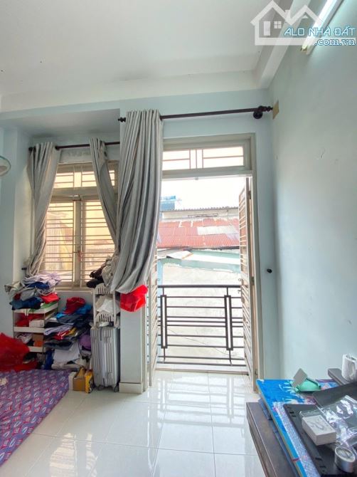 Bán nhà 4 tầng, hẻm rộng thông thoáng. Dt ( 4 x 10 ) đường Nguyễn Văn Cừ, Q1. Chỉ 8,4 tỷ - 3