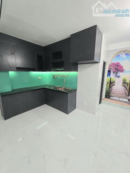 Chỉ nhỉnh 5 tỷ - Bán nhà mới 3 tầng 4 pn - 52m2 - 4x13 - Hẻm 6m - Đường Tân Hòa Đông - BT - 3