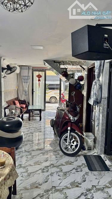 ✨ BÁN ĐẤT TẶNG NHÀ MỚI, NGANG 8M BỀ THẾ x DÀI 26M, có 13 PHÒNG TRỌ ĐANG CHO THUÊ - 17,4 TỶ - 3