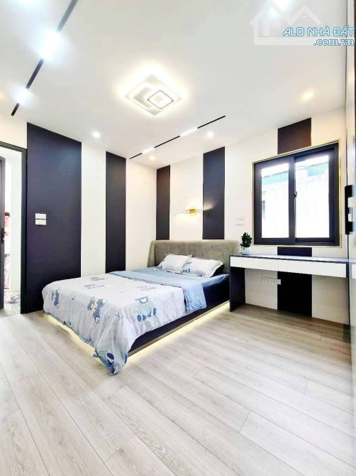 Bán Nhà Trần Quốc Hoàn Cầu Giấy-Phân Lô Oto Tránh Kinh Doanh-45m 5 Tầng Mt 4m Giá 17,4 Tỷ - 4