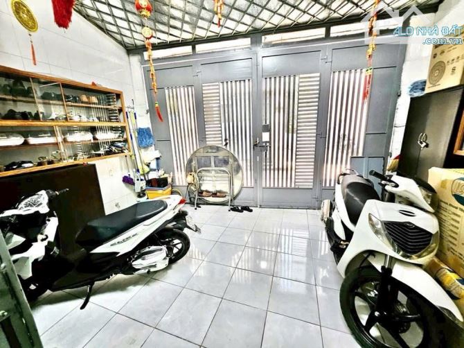 BÁN NHÀ NƠ TRANG LONG P11 BÌNH THẠNH GẦN MẶT TIỀN HẺM XE TẢI - KHU PHÂN LÔ ĐỒNG BỘ DÂN TRÍ - 4