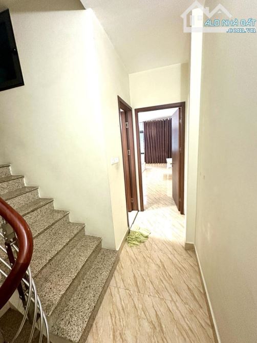 BÁN NHÀ MẶT PHỐ TRẦN ĐIỀN KINH DOANH. 40 M . 5 TẦNG , MT 4 M . GIÁ 17,8 TỶ . VỈA HÈ - 4