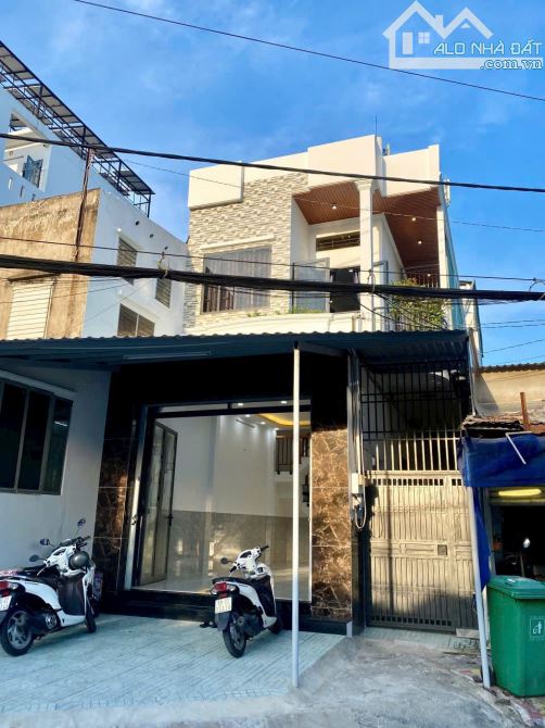 Bán nhà mặt phố Bùi Quang Là, giá cực chất 16 tỷ, 150m2, 11PN, 11WC, Gò Vấp, HCM - 4