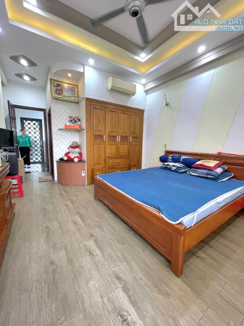 BÌNH TÂN - TÂY LÂN - HẺM TRẲNG MỘT TRỤC - OTO NGỦ TRONG NHÀ 128M - 3 TẦNG BTCT NHỈNH 9 TỶ - 4