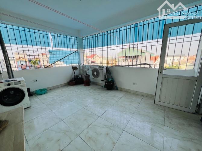 CĂN NHÀ LÔ GÓC 3 MẾT THOÁNG - GẦN PHENIKAA - TỪNG NỘI THẤT XỊN XỊN - CHỦ CẦT KÉT BÁN GẤP - 4