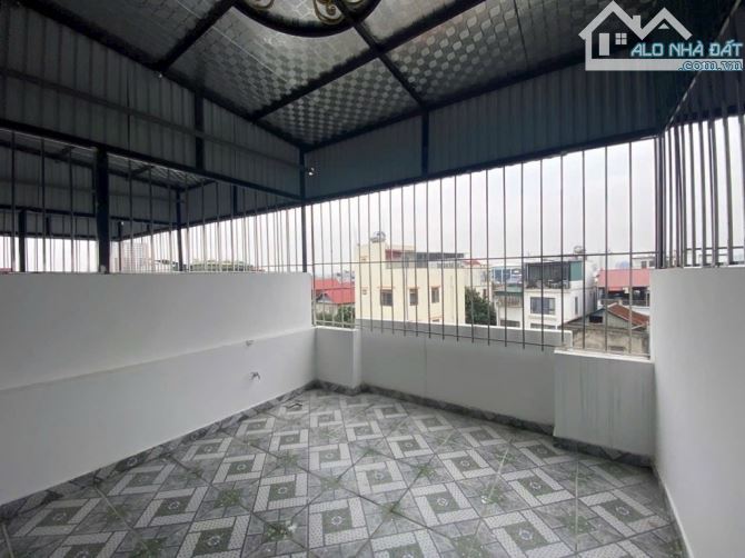 BÁN NHÀ 5 TẦNG MỚI KÍNH COONG  –  BÁT KHỐI - Ô TÔ ĐỖ CỔNG -5.6 TỶ - 4