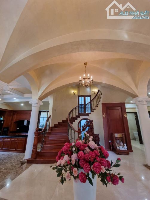 Hạ hẳn 10ty- chốt nhanh căn Villa siêu đẹp trung tâm Nha Trang - 4