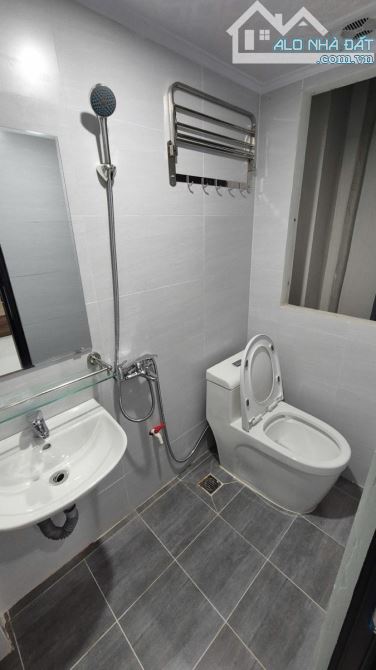 Chung cư MN_Dòng Tiền_oto Tránh_Ngõ Thông _PHỐ LÊ TRỌNG TẤN _DT60m2_8T_MT5.3m_Giá 32 Tỷ - 4