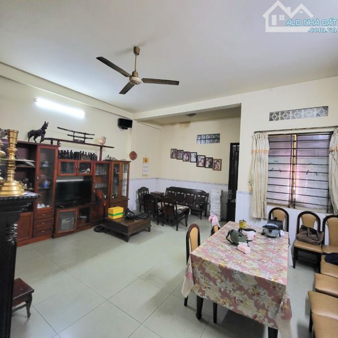 Mặt tiền kinh doanh chợ Bùi Minh Trực,132m2, 50tr/tháng chỉ 15 tỷ 2 - 4