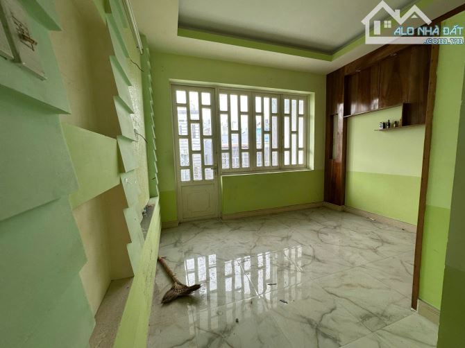Bán nhà hẻm ba gác Phạm Thế Hiển Phường 5 Quận 8. Nhà hẻm thông thoáng, gần chợ - 4