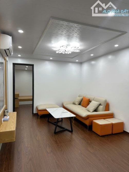 BÁN NHÀ TẬP THỂ NGHĨA TÂN 2 CĂN 120M2 KINH DOANH SẦM UẤT, OTO ĐỖ CỬA GIÁ 8,5 TỶ - 4