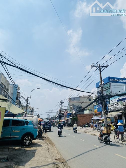 Giảm sâu, nhà đẹp 2 tầng, ngang hơn10m đường Nguyễn Thị Định, giá 9,4 tỷ TL. - 4