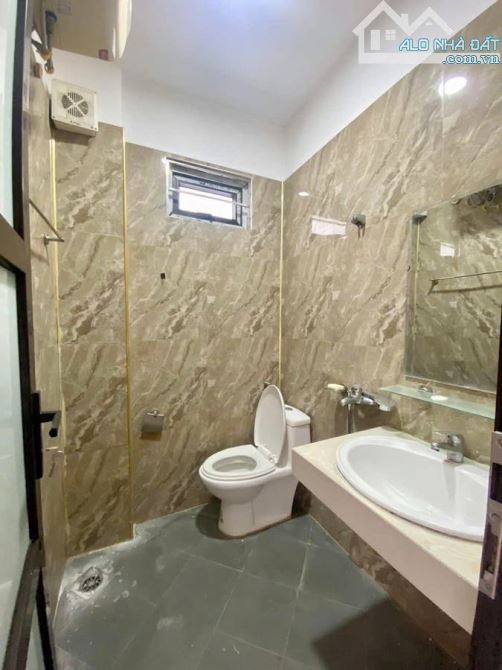 ĐỘC NHẤT CĂN NHÀ ĐẸP TT ĐỐNG ĐA 32m. 40m RA PHỐ GIÁ 5,98 TỶ - 3