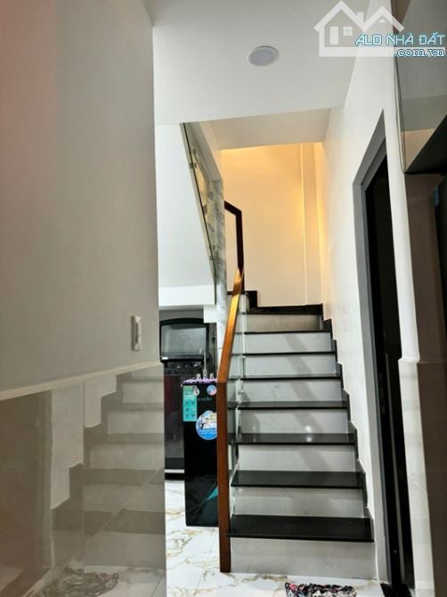 HẺM 3 GÁC THÔNG, TRẦN NGUYÊN HÃN, F13, Q8, 2 TẦNG ĐÚC, 57.0M2, 5.4 TỶ. - 4
