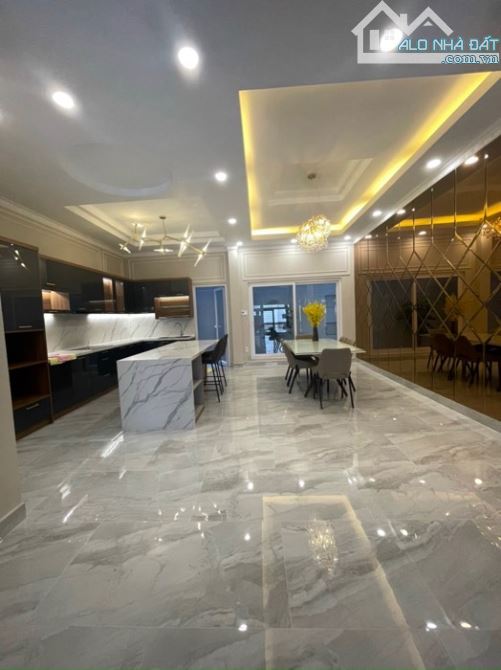ĐẤT VÀNG QUẬN 1 ĐỐI DIỆN CÔNG VIÊN LÊ VĂN TÁM- NHÀ ĐẸP LUNG LINH, NỘI THẤT CAO CẤP - 5