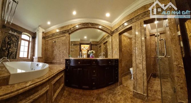 Hạ hẳn 10ty- chốt nhanh căn Villa siêu đẹp trung tâm Nha Trang - 5