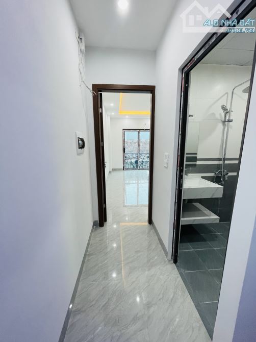 Liên Mạc -Bắc Từ Liêm -5 Tầng Xây Mới DT 35m .Ô Tô 4 Chỗ Vào .Giá 4,9 Tỷ - 5