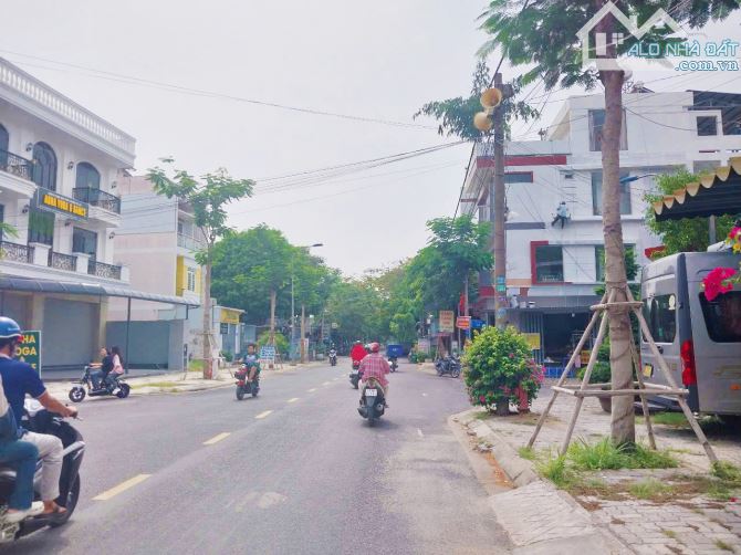 Phòng Hẻm 108  LÃ XUÂN OAI, FPT, HUTEC, UFM Chỉ 3 Triệu 1 28m2 - 5