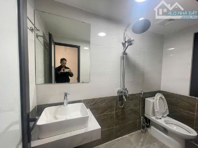 Miêu Nha. Tây Mỗ. 42m.5 tầng. Ô tô đỗ cửa. Ngõ thông thoáng. 6,5 tỷ - 5