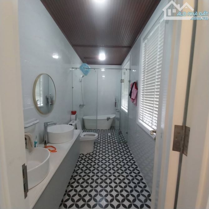 MẶT PHỐ YÊN LỘ - KĐT ĐÔ NGHĨA – 102M – 6 TẦNG – MT 28M – GIÁ 23,8 TỶ - THANG MÁY - 6