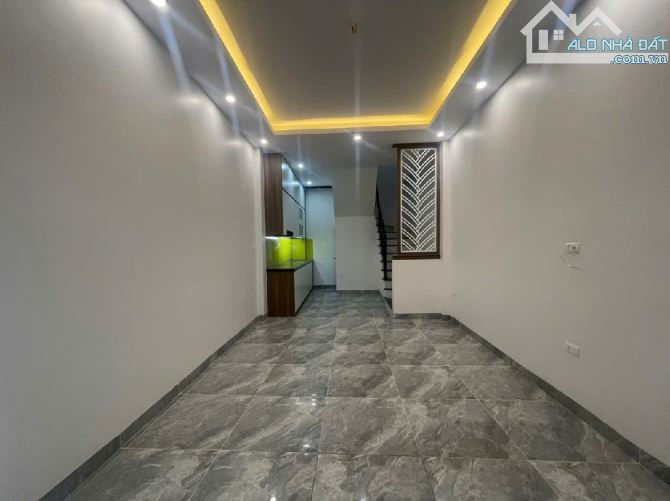 Miêu Nha. Tây Mỗ. 42m.5 tầng. Ô tô đỗ cửa. Ngõ thông thoáng. 6,5 tỷ - 6