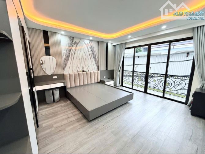 Bán Nhà Ngọc Thuỵ - 6Tầng Thang Máy - GARA OTO - Vị Trí Cực Đẹp - 7