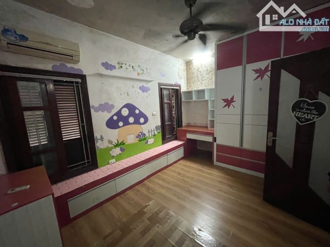 Cho thuê nhà phố Yên Lạc: 50m2 x 5 tầng, MT: 5m, nhà mới, ngõ ô tô, nguyên căn. Giá: 18tr - 7
