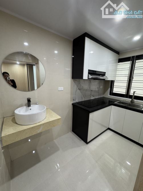 BÁN NHÀ TẬP THỂ NGHĨA TÂN 2 CĂN 120M2 KINH DOANH SẦM UẤT, OTO ĐỖ CỬA GIÁ 8,5 TỶ - 9