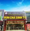Cho thuê nhà mặt phố Trần Huy Liệu, DT : 120m2, MT: 5m, thông sàn, riêng biệt, giá: 40tr