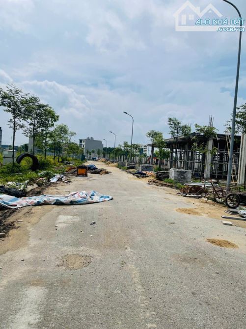 đất đông hương mặt bằng 3208 hàng ngoại giao 2025 - 5