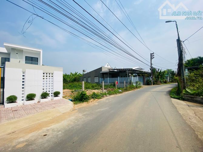 Hot! Chủ cần bán 2 lô liền kề 10x30m sổ hồng riêng thổ cư gần trạm thu phí Bửu Long