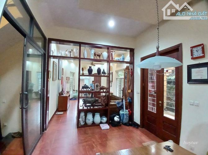 Biệt thự KĐT Mỹ Đình 2 Phố Trần Văn Cẩn Nam Từ Liêm. Sổ vuông 200m, 4 tầng MT10m Giá 54 tỷ