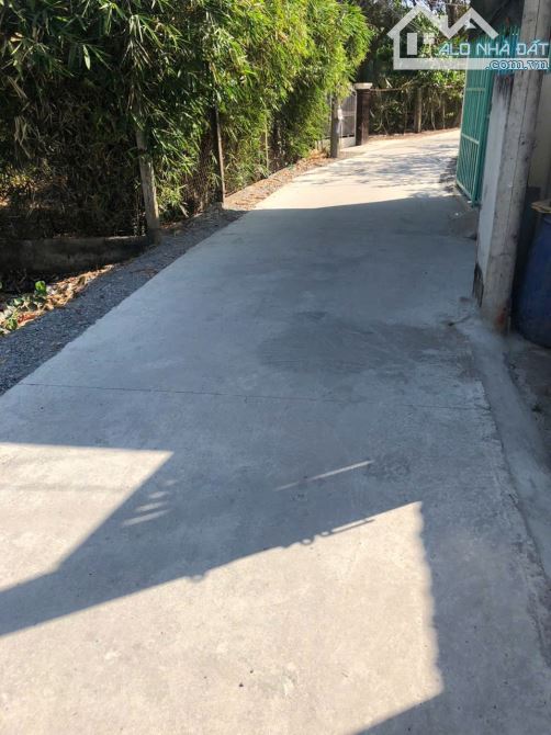 CẦN BÁN NHÀ CẤP4 SỔ HOÀN CÔNG ĐỦ HẺM Ô TÔ ĐƯỜNG HL11 NGAY UBND TÂN QUÝ TÂY