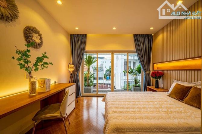 Hẻm 10m, 284,324 Lý Thường Kiệt, cực đẹp 7 tầng, thang máy, 5x20m, P14, Q10.