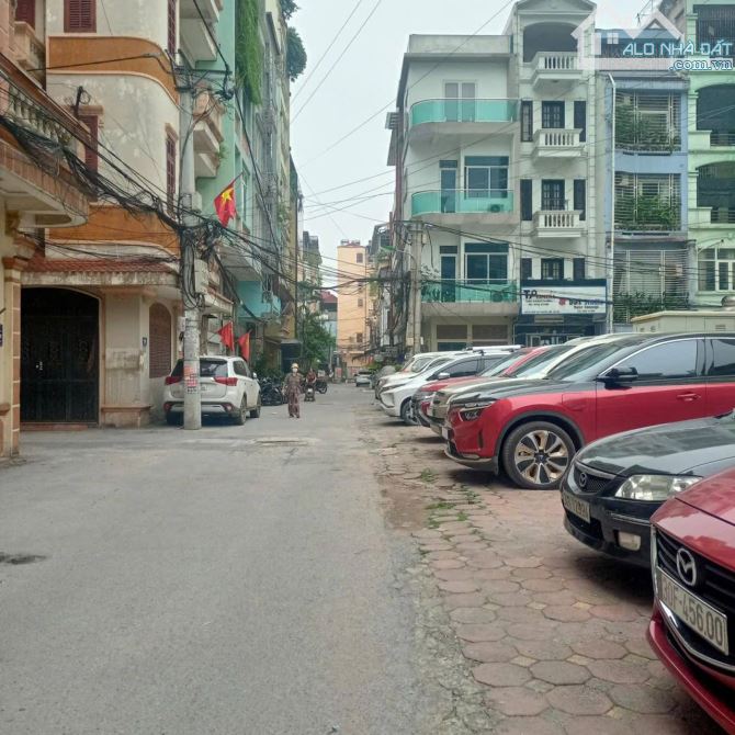 BÁN NHÀ THANH XUÂN, PHÂN LÔ OTO TRÁNH KINH DOANH, VĂN PHÒNG, DT52M2 MẶT TIỀN RÔNG, 18.X TỶ