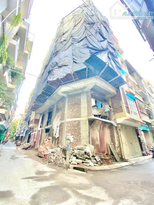 BÁN NHÀ PHỐ HUỲNH THÚC KHÁNG ĐỐNG ĐA 50m X7 TẦNG THANG MÁY - LÔ GÓC - GIÁ: 24.5 TỶ