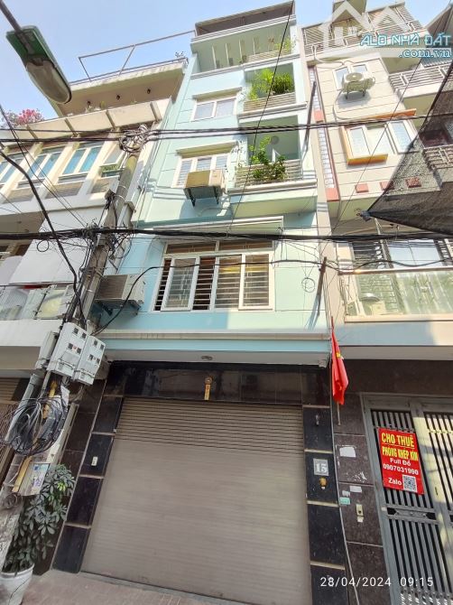 Cho thuê nhà nguyên căn oto đỗ cửa Nguyễn Thị Định, Thanh Xuân. DT 50m2, 4.5 tầng. 18 tr