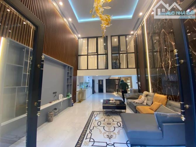 BÁN NHÀ PHỐ CHÙA LÁNG ĐỐNG ĐA 87m X5 TẦNG - MẶT TIỀN 5.75m - GIÁ: 13.8 TỶ